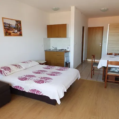 Apartment Apartment Sea View Saric