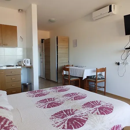Apartment Sea View Saric